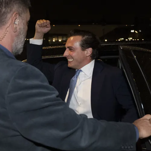 Baudet vertrok uit Kamer om raadsleden te begeleiden, nu spat de vierde Forum-fractie uit elkaar