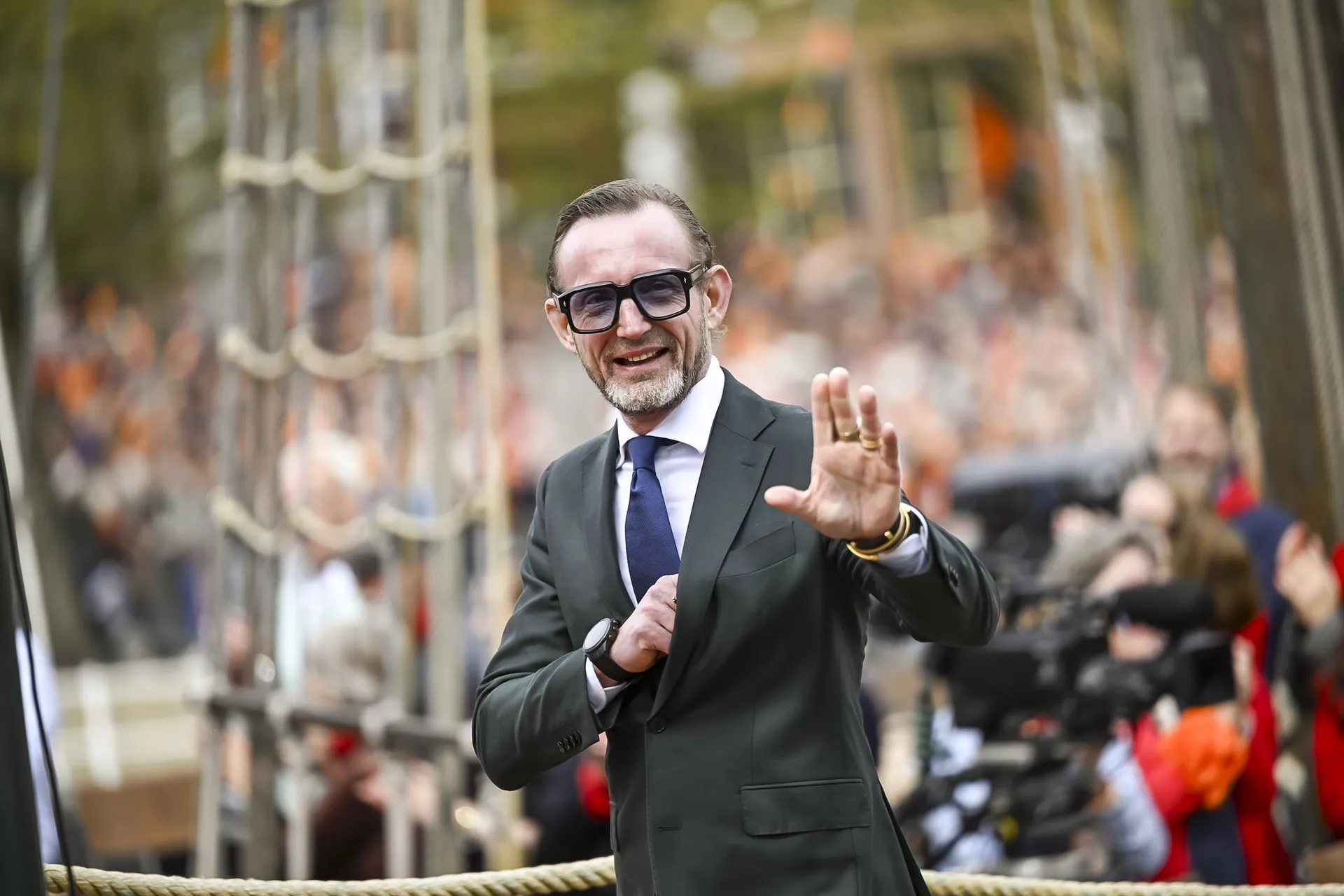 Pandjesprins verkoopt uit - Joop - BNNVARA