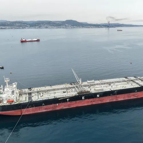 Einde energiecrisis nog niet in zicht: Iran sluit Straat van Hormuz weer af