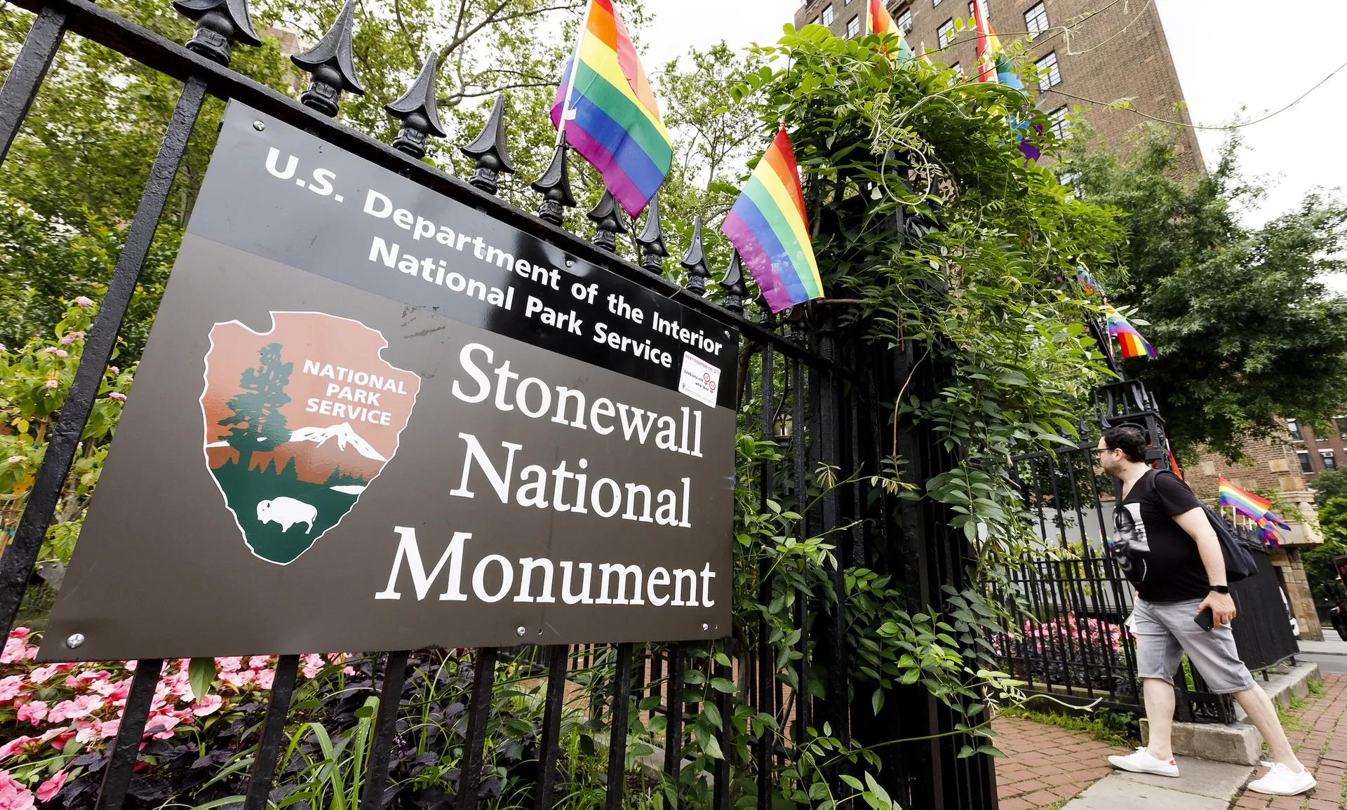 Afbeelding van Stonewall zonder 'B'? Het uitwissen van biseksuele geschiedenis