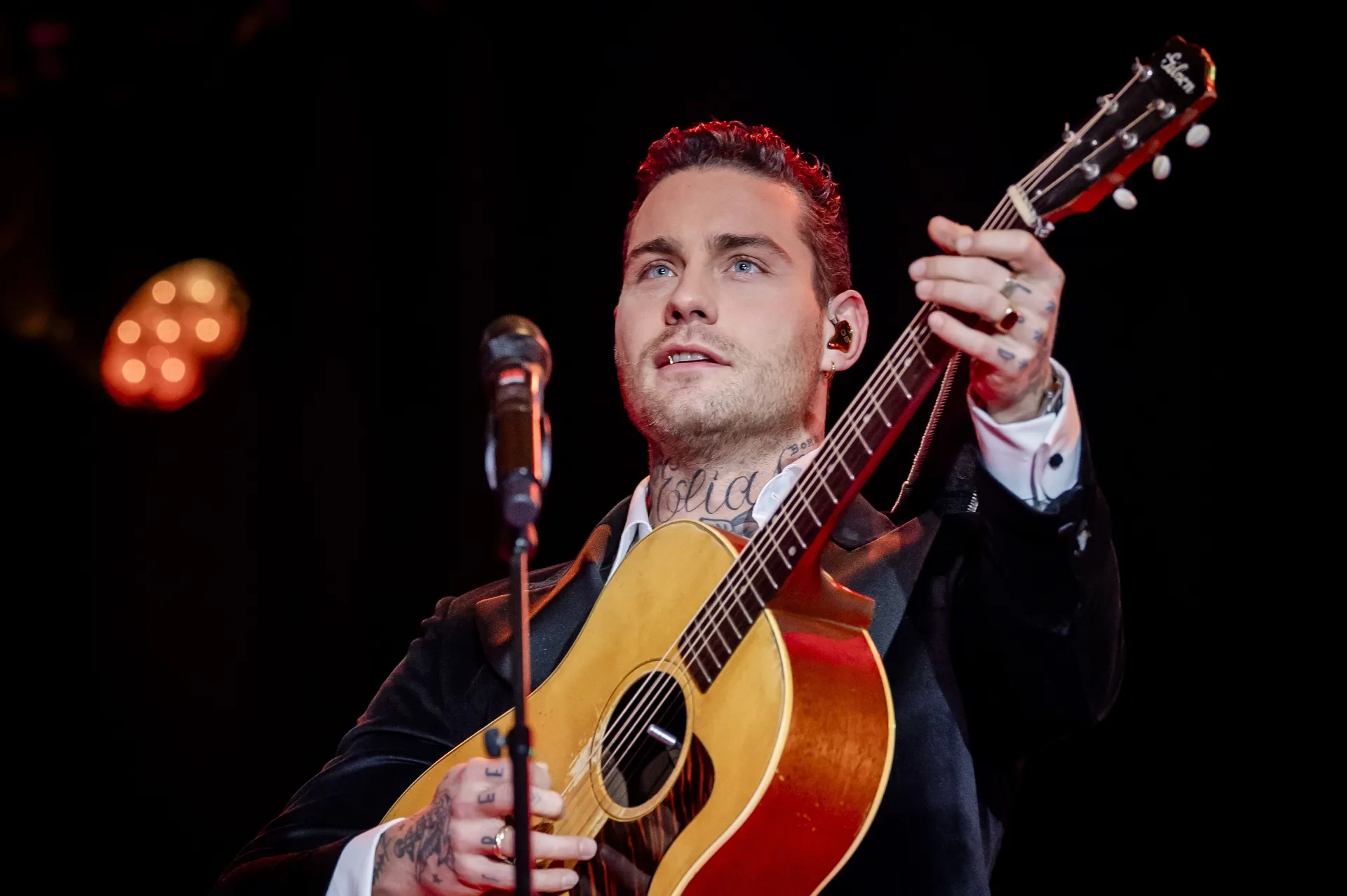 Gelderpopで歓声を上げたDouwe Bob、VVDはさらに遠くに落ちます-Joop