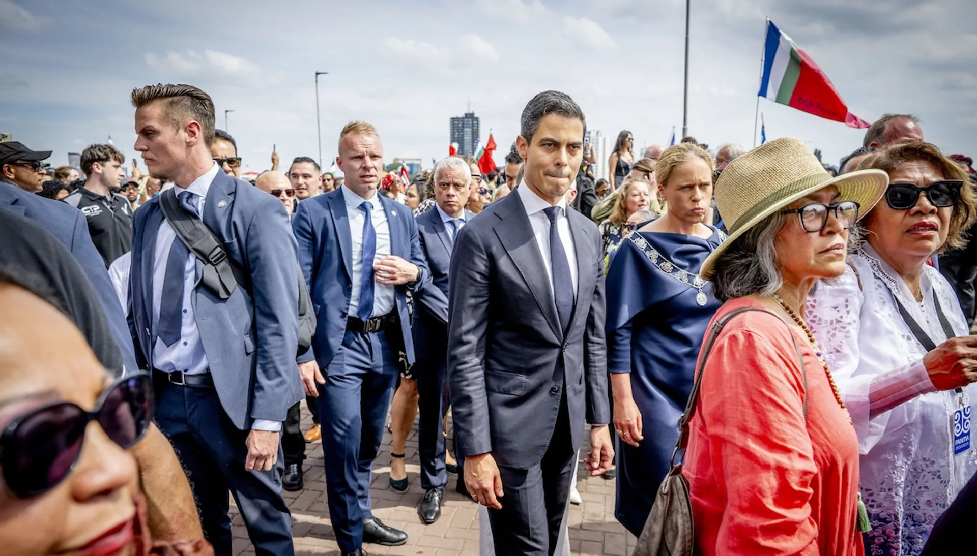 Afbeelding van Jetten biedt Molukkers excuses aan voor schandalige behandeling door Nederlandse overheid