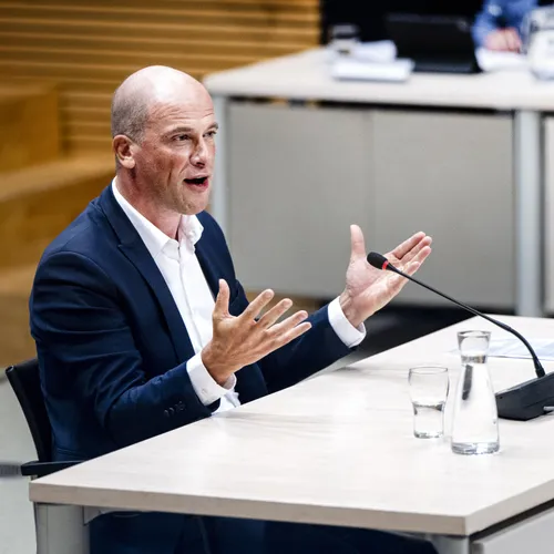 Waarom Diederik Samsom tien konijnen om zeep hielp