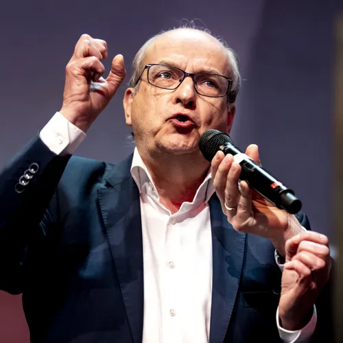 Komen Ad Melkert en zijn boze vrienden met een nieuwe plofkippartij?