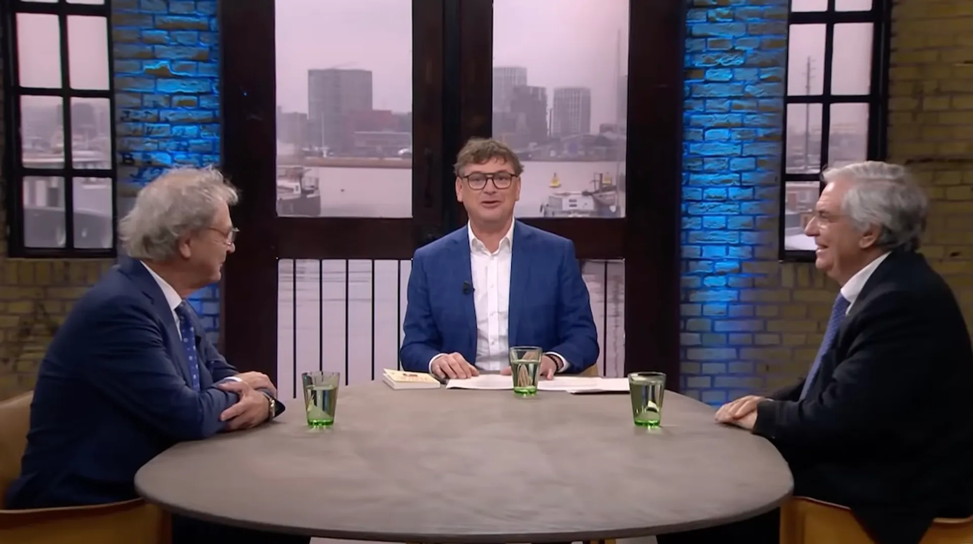 Afbeelding van Buitenhof: nog vóór de Kerst minderheidskabinet van D66-CDA-VVD