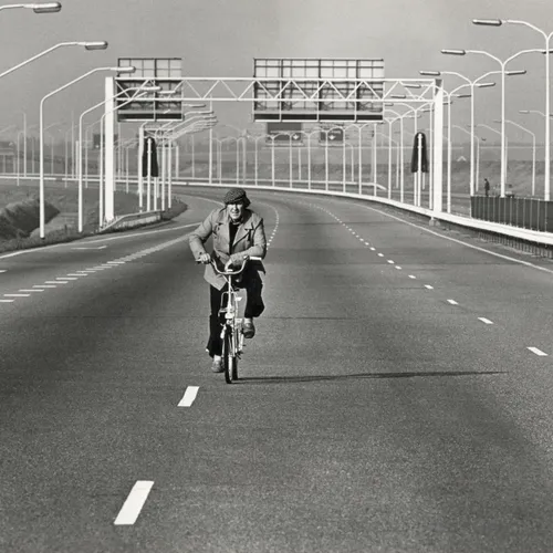 Nederland overleeft deze crisis alleen door een radicaal afscheid van de auto