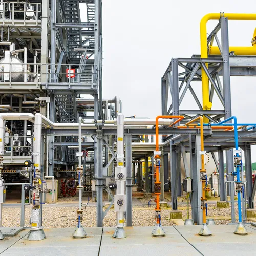 Er mag geen boer onteigend worden in Nederland, maar de inwoners van Moerdijk moeten wel allemaal weg