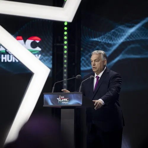 Orbán bouwt aan een extreemrechtse coalitie om 'Brussel in te nemen'