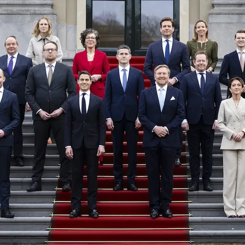 Laten we zelf doen wat dit kabinet-Jetten niet kan, een visie bedenken