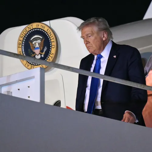 Bevrijding van Trump komt zonder tanks