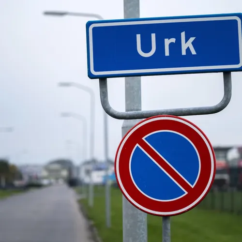 Marokkaans-Nederlands gezin weggejaagd uit Urk na grove fout driehoek
