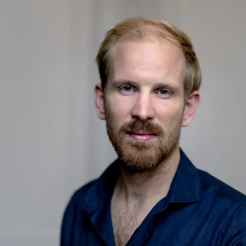 BBC doodsbang voor oranje fascist: journalisten mogen Rutger Bregmans Trump-opmerking niet herhalen