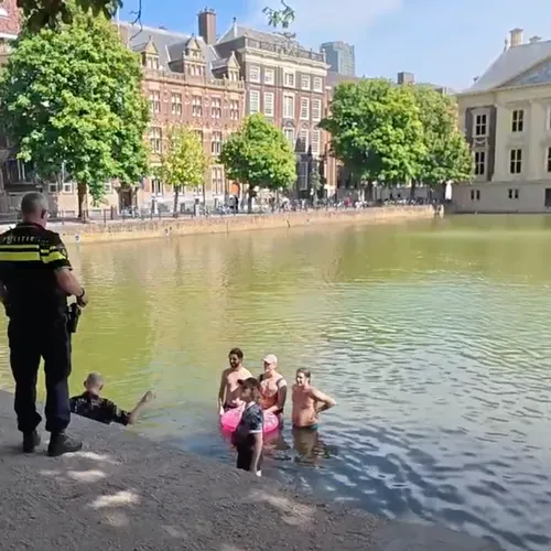 Politie grijpt in bij opnames anti-Wildersclip