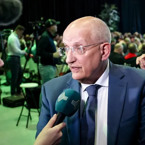 BBB krimpt verder, fractie zet losgeslagen senator Robert van Gasteren buiten