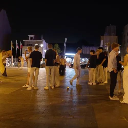 Belgische politie komt handen tekort bij zuipende Hollandse tieners in Knokke