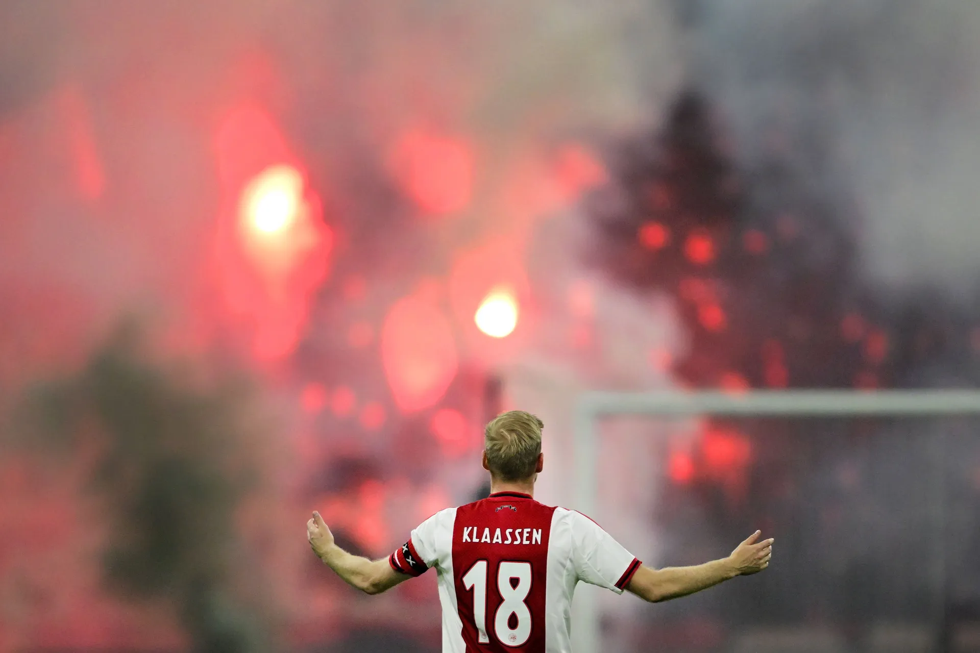 Afbeelding van Ajax toont hoe moreel verval eruitziet wanneer leiderschap verdampt