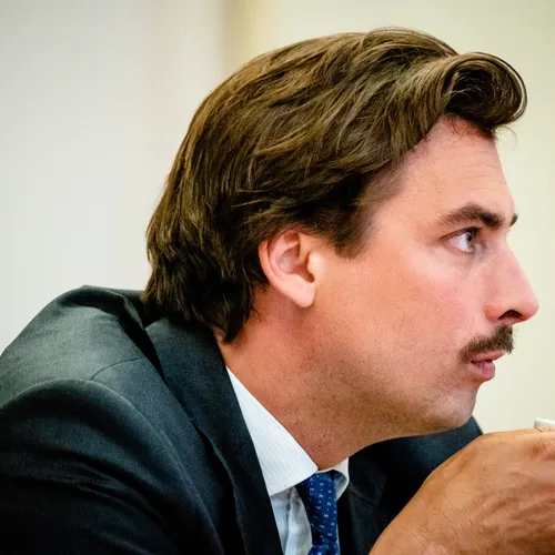 Tante Theodora: Adolfjes Alfawolfjes op training bij Forum voor Domesticatie