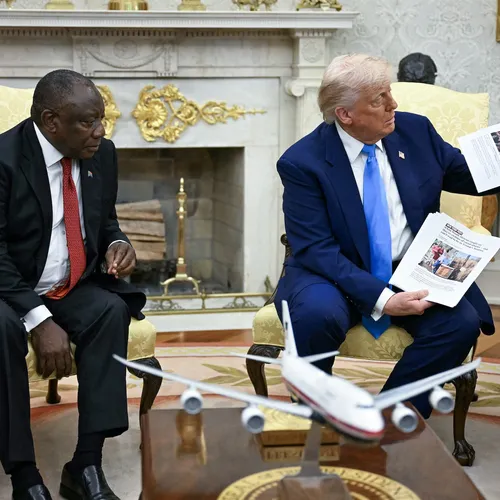 Trumps extreemrechtse complottheorieën nóg dommer: nepfoto's niet uit Zuid-Afrika maar Congo