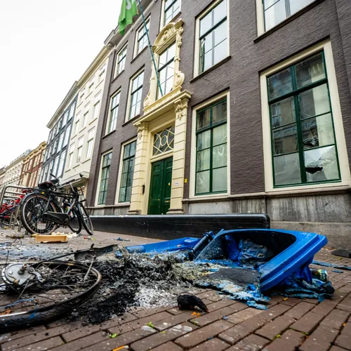 Hoe samenlevingen afglijden