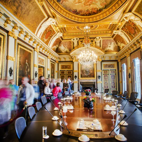 Beter een ‘zakenkabinet’?