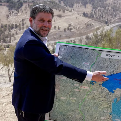 Smotrićev načrt ogroža izraelsko državo, Chris Smalls toži Izrael zaradi pripora in nasilja