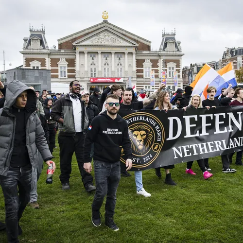 Extreemrechtse Defend-groepen explosief gegroeid na fascistische rellen op het Malieveld