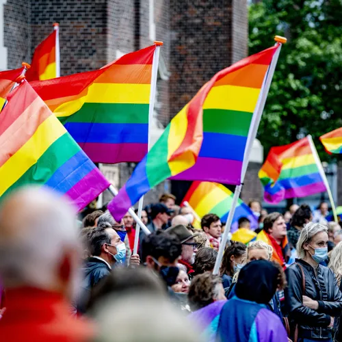 Eerste horde genomen voor EU-burgerinitiatief voor verbod homogenezing, meer handtekeningen nodig