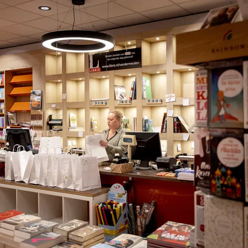 Boekverkopers roepen op vrije boekhandel te beschermen tegen opkomend fascisme