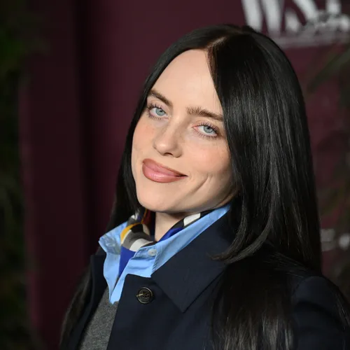 Zangeres Billie Eilish tegen zaal vol superrijken: 'Geef je geld weg aan mensen die het echt nodig hebben'