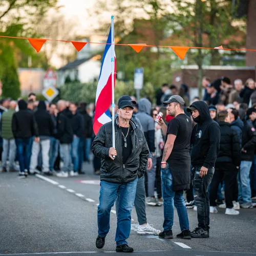 Oud-AIVD'er Jelle Postma: Centrumrechtse partijen maken extreemrechtse terreur acceptabel