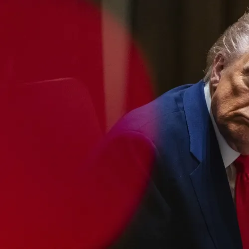 In deze nieuwe opiniepeiling staan voor Trump alle seinen op rood