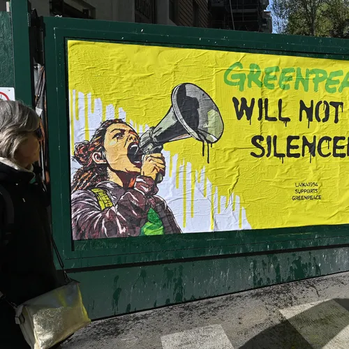 Greenpeace vecht in Amsterdam claim van Amerikaans oliebedrijf aan in halszaak voor activisme wereldwijd