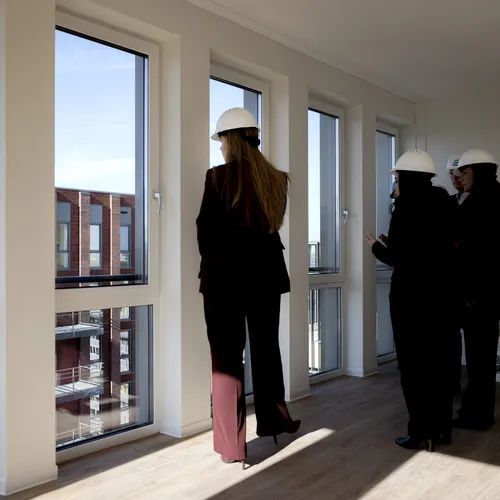 Het marktmechanisme op de woningmarkt werkt averechts voor starters en middeninkomens