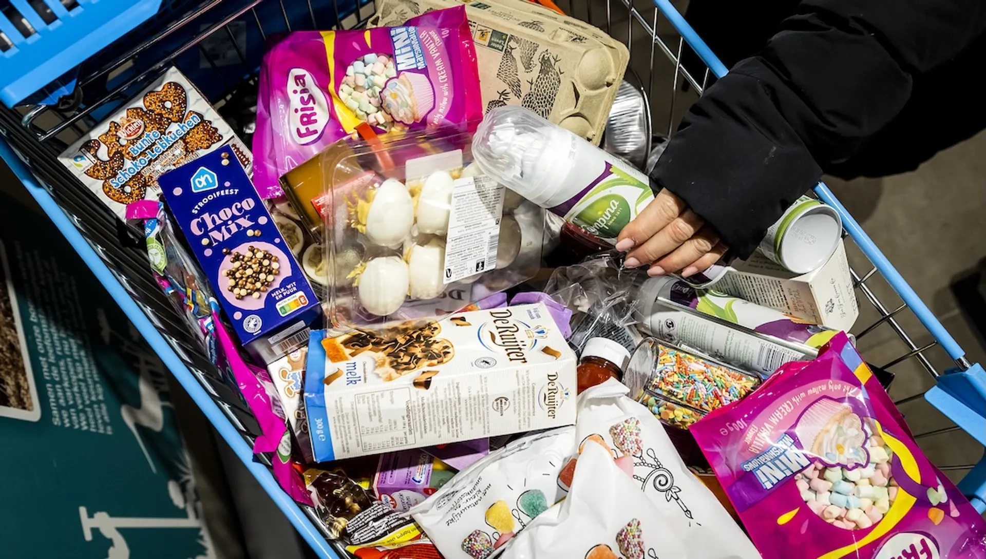 Afbeelding van Snacks en snoep uit de fabriek zijn net zo erg als tabak