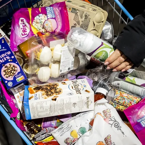 Snacks en snoep uit de fabriek zijn net zo erg als tabak