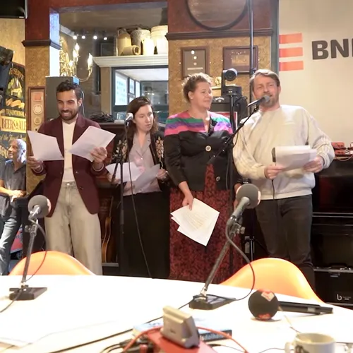 Geert Wilders droomt van een witte Kerst en Jimmy Dijk zingt over ‘verlies na verlies’