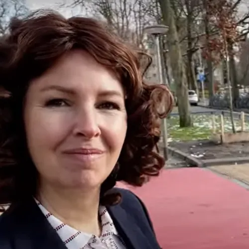 Tante Theodora’s autopsie op artistieke armoede