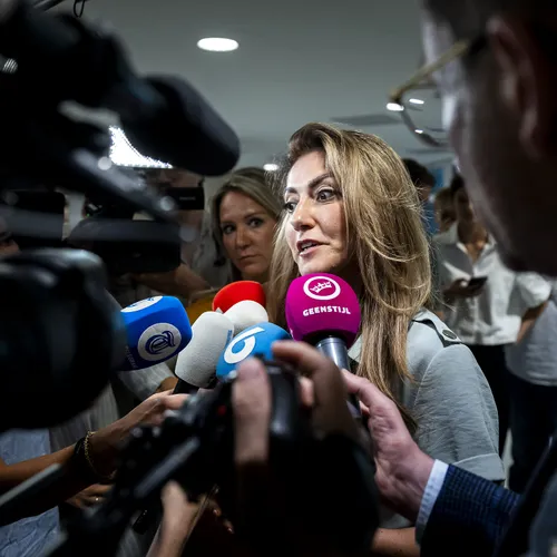 Yesilgöz gooide extra olie op het vuur toen manager Douwe Bob contact opnam over bedreigingen