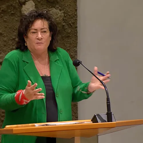 Caroline van der Plas slaat als een bbbezetene om zich heen in stikstofdebat