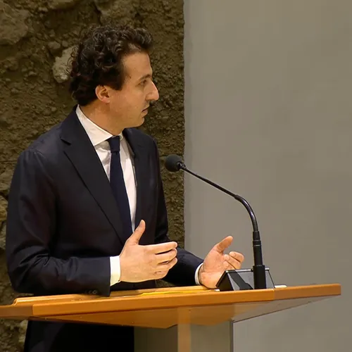 Klaver: werkenden betalen de rekening voor Bontenbal-belasting