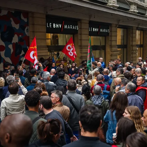 Rotzooishop Shein komt naar Parijs en dat maakt de Fransen woest