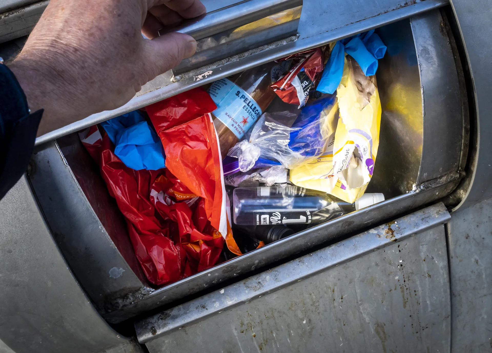 Afbeelding van Kabinet helpt bedrijfsleven en zadelt burgers op met hogere afvalstoffenheffing