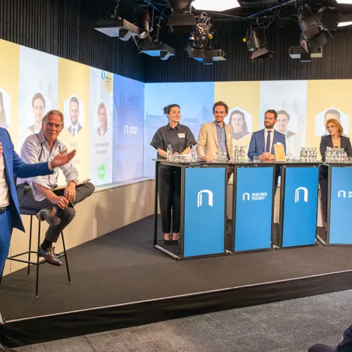 Over debat, belangen en wie Nederland draaiende houdt