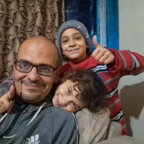 'Open de grenzen, geef mijn gezin toekomst'