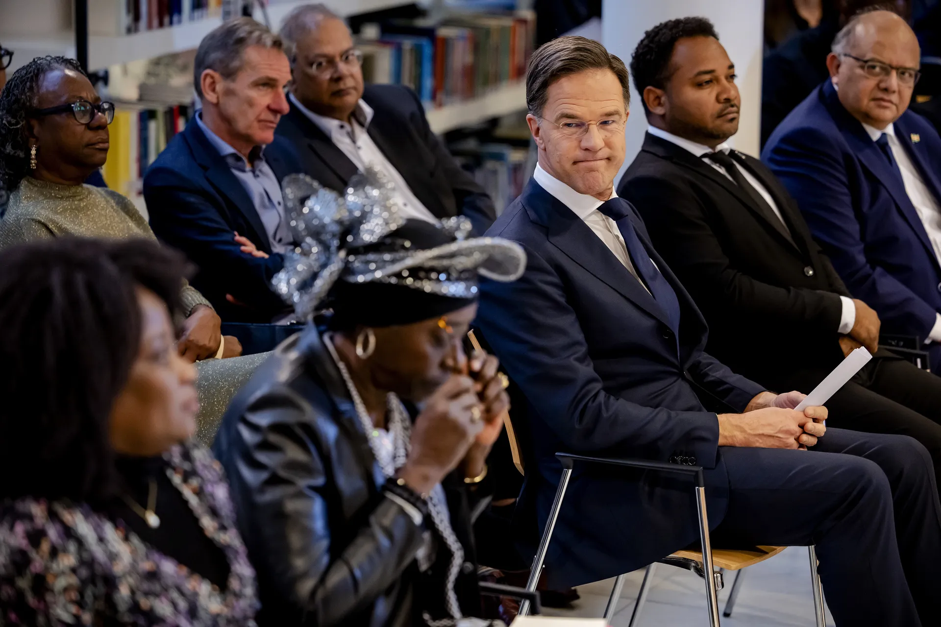 Afbeelding van Hoe superioriteit spreekt in bestuurlijk zwijgen
