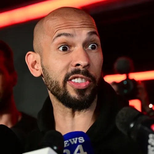 Manosfeer influencers Andrew en Tristan Tate gearresteerd in Miami wegens tientallen misdrijven