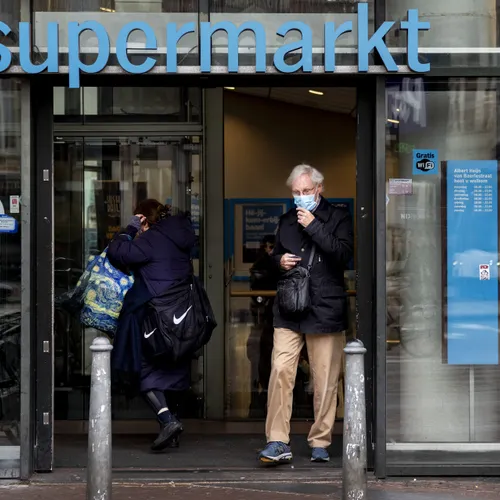 Brits advies: draag mondkapje bij besmetting met ‘supergriep’