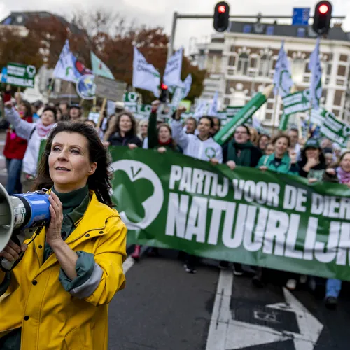 Esther Ouwehand weg als leider Partij voor de Dieren, Christine Teunissen opvolger