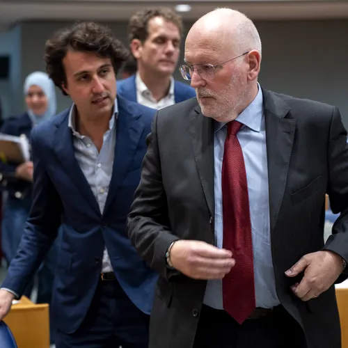 Timmermans veegt PVV en VVD de mantel uit: Wilders probeert af te leiden van eigen falen