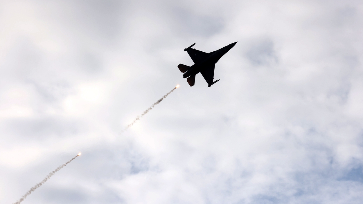 grip Kaliber Meyella Oekraïne vraagt Nederland om F-16-straaljagers - Joop - BNNVARA